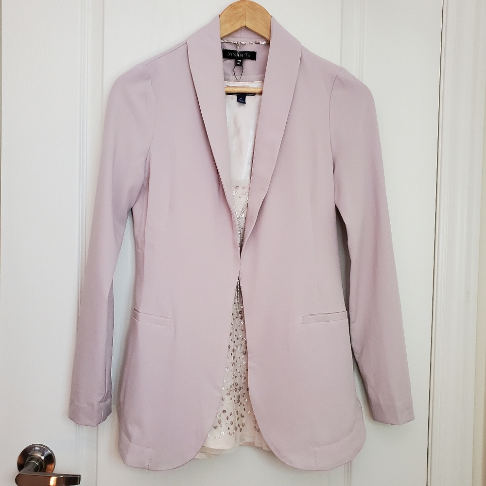 🆕️DYNAMITE Light Blazer - Picture 3 of 8